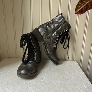Dolce Vita kids metallic combat boots zipUp sides lace up chain links size 2